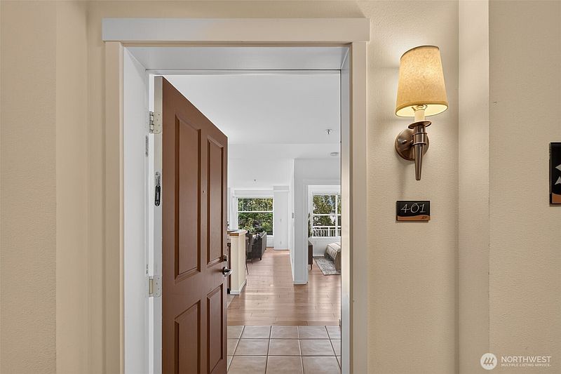 3rd image of 2901 NE Blakeley #401