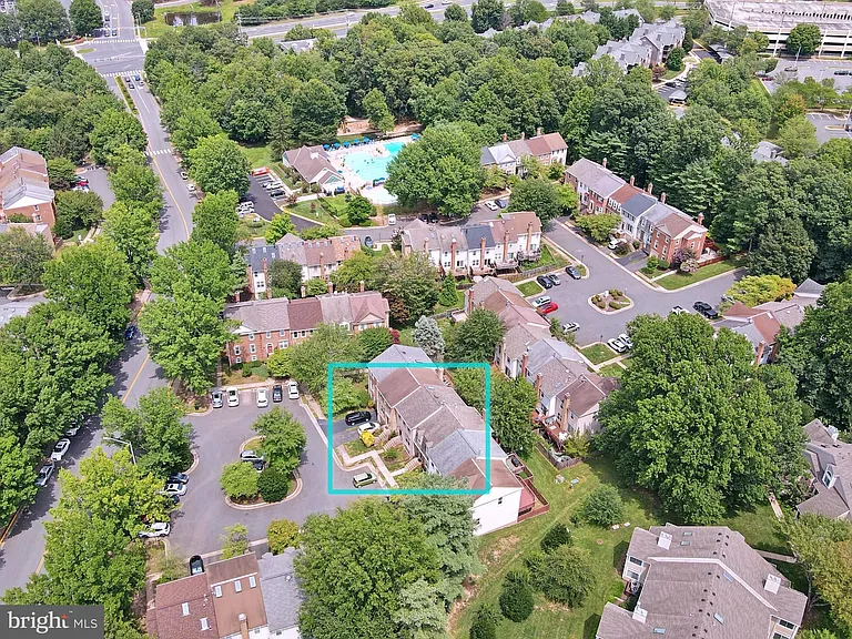12214 Grassy Hill Ct — Photo 42