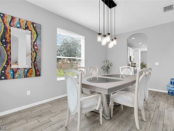 5th image of 8094 Silver Birch Way