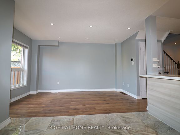 5th image of 497 Ainsworth Dr E