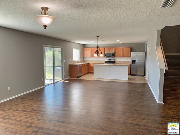 5th image of 241 Sunshine Dr