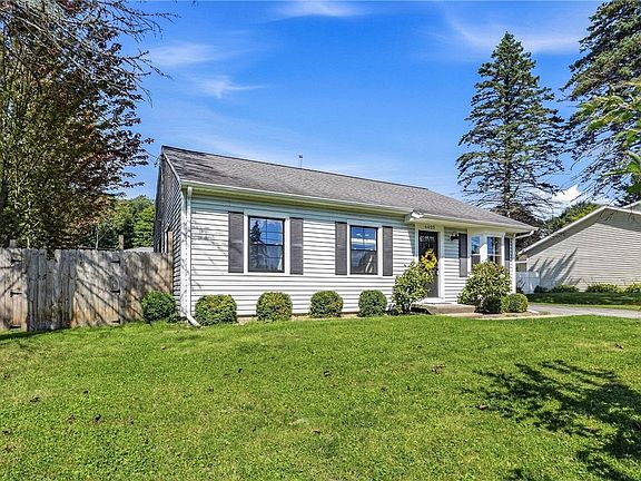 3rd image of 6403 Milles Dr