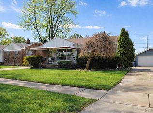 7322 E Frumin Ct, Westland, MI