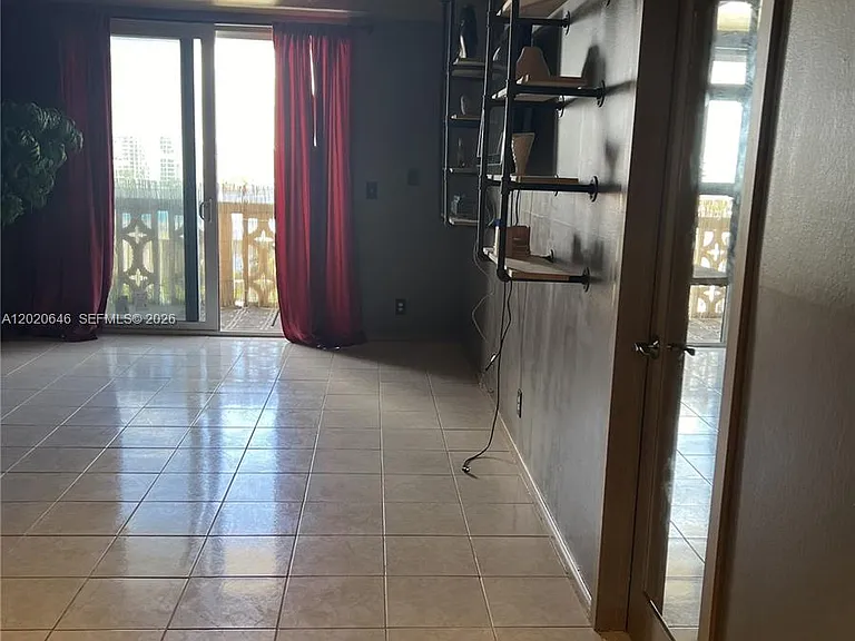 1817 S Ocean Dr #718 — Photo 4