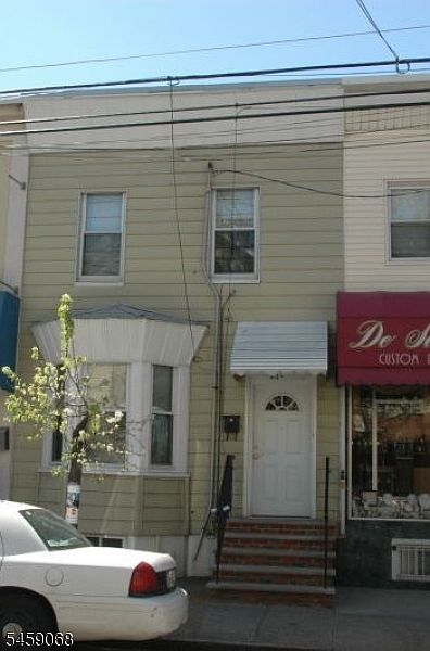 1st image of 64 Wilson Ave