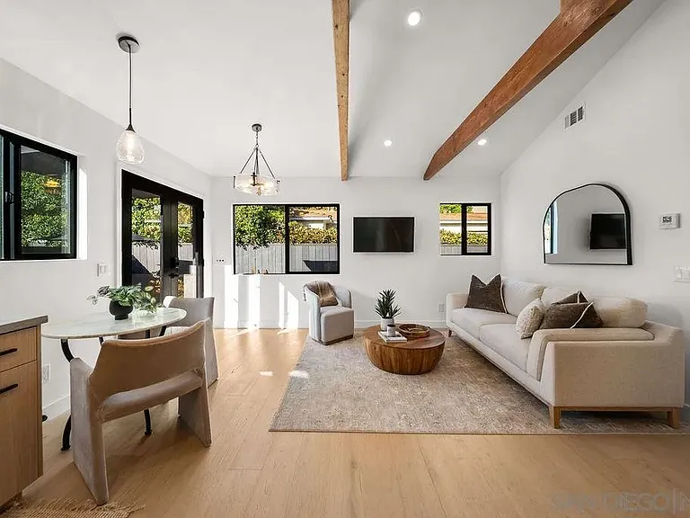 434 Bonair St — Photo 8