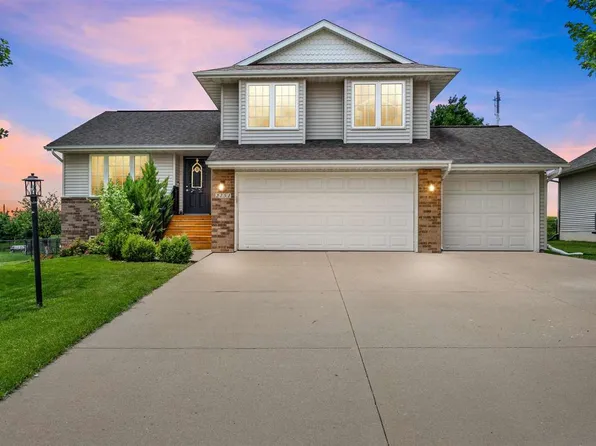 2151 Glen Oaks Dr, Coralville, IA 52241