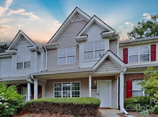 5557 Kimmerly Woods Dr, Charlotte, NC 28215