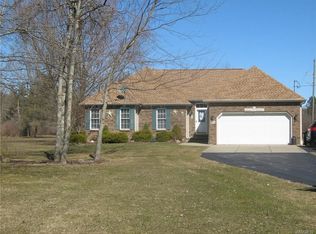 524 Hall Rd, Elma, NY 14059