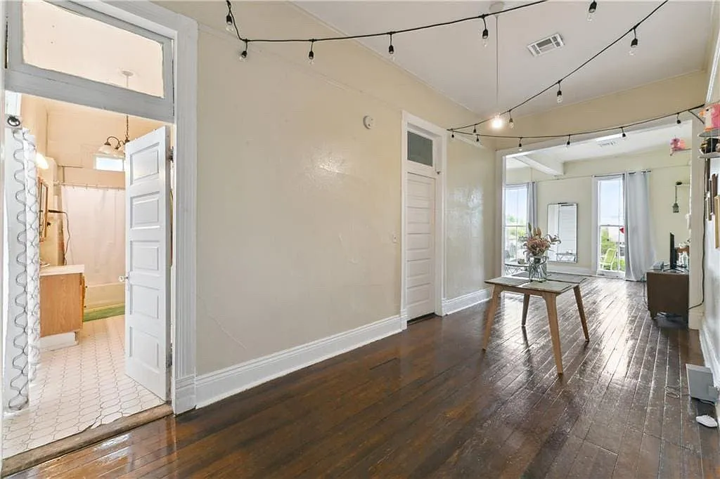 2238 Jefferson Ave — Photo 4