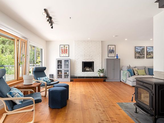 4th image of 1569 Whitesails Dr