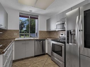 401 S El Cielo Rd APT 89, Palm Springs, CA 92262