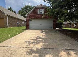 265 Oxmoor Pl, Birmingham, AL 35211