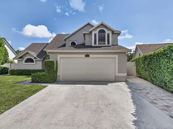 1570 Yachtman Pl, Wellington, FL 33414