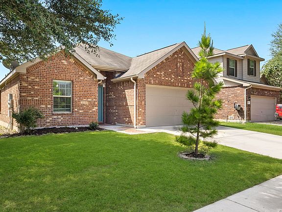2nd image of 417 PRICKLY PEAR DR