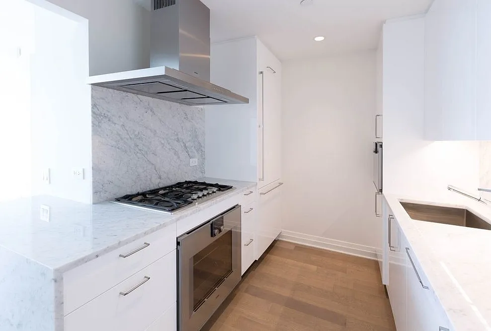 460 West 42nd Street — Photo 3
