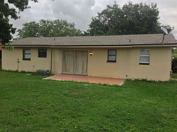 3rd image of 2216 Ravenall Ave