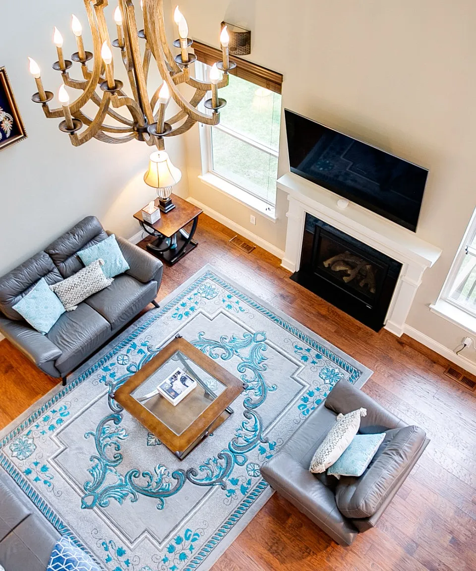 5 bed, 3680 sqft, $4,150 — Photo 3