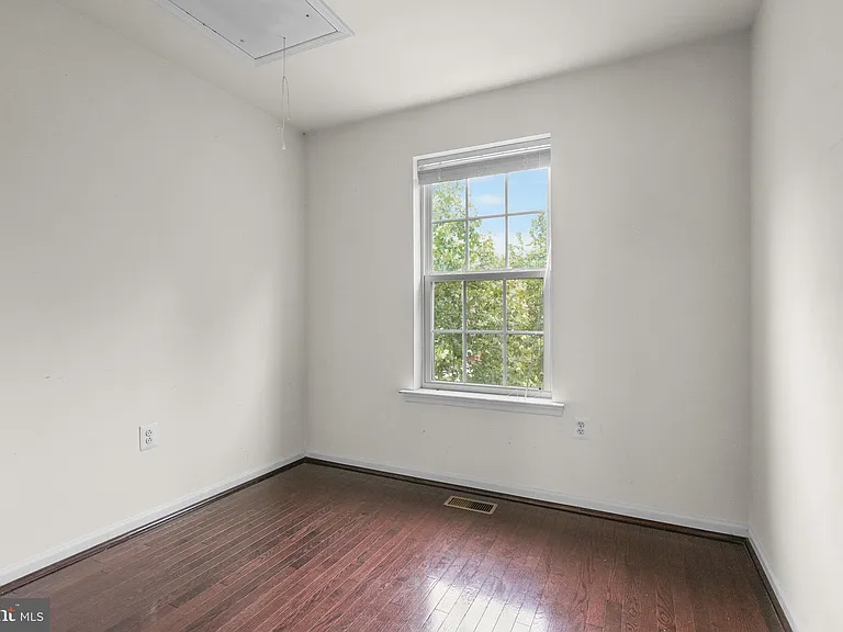 9624 Westerdale Dr — Photo 22