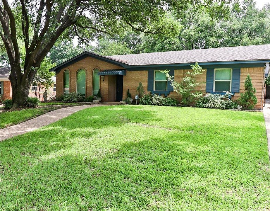 1st image of 2319 Lake Air Dr