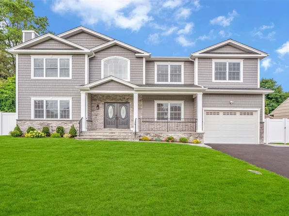 28 Whitman Avenue, Syosset, NY 11791