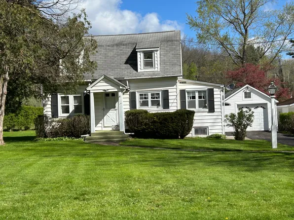 119 & 121 Bornt Hill Rd, Endicott, NY 13760