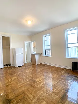 Rented by Premier One Realty LLC | media 8