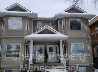 7542 80th Ave NW, Edmonton, AB T6C0S4