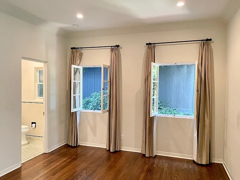 1330 N Harper Ave #108 — Photo 18