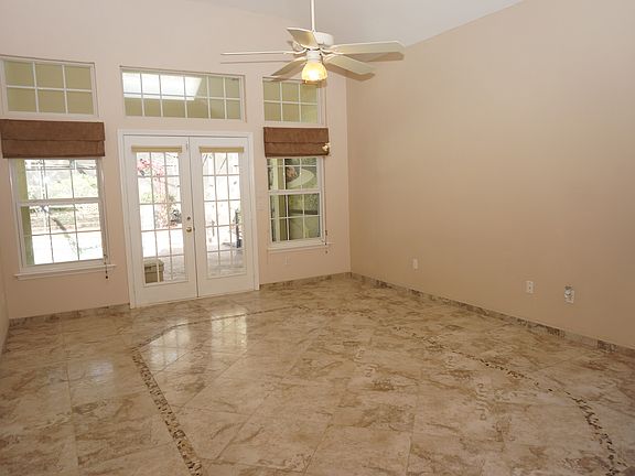 2nd image of 452 Wilmington Cir