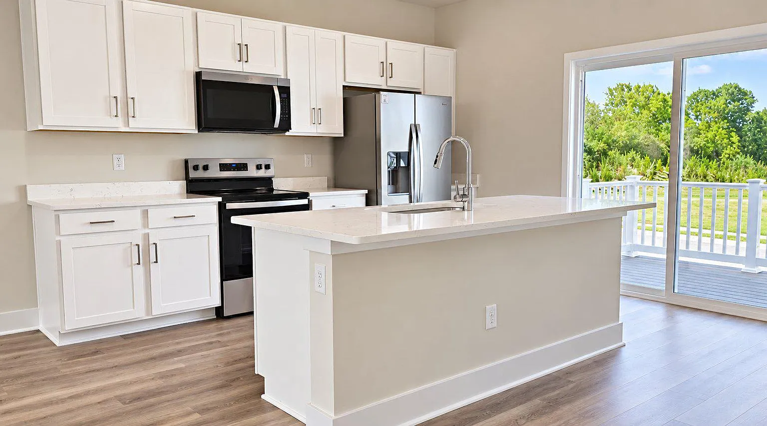 4 bed, 3.5 bath, 1889 sqft, $2,399 — Photo 3