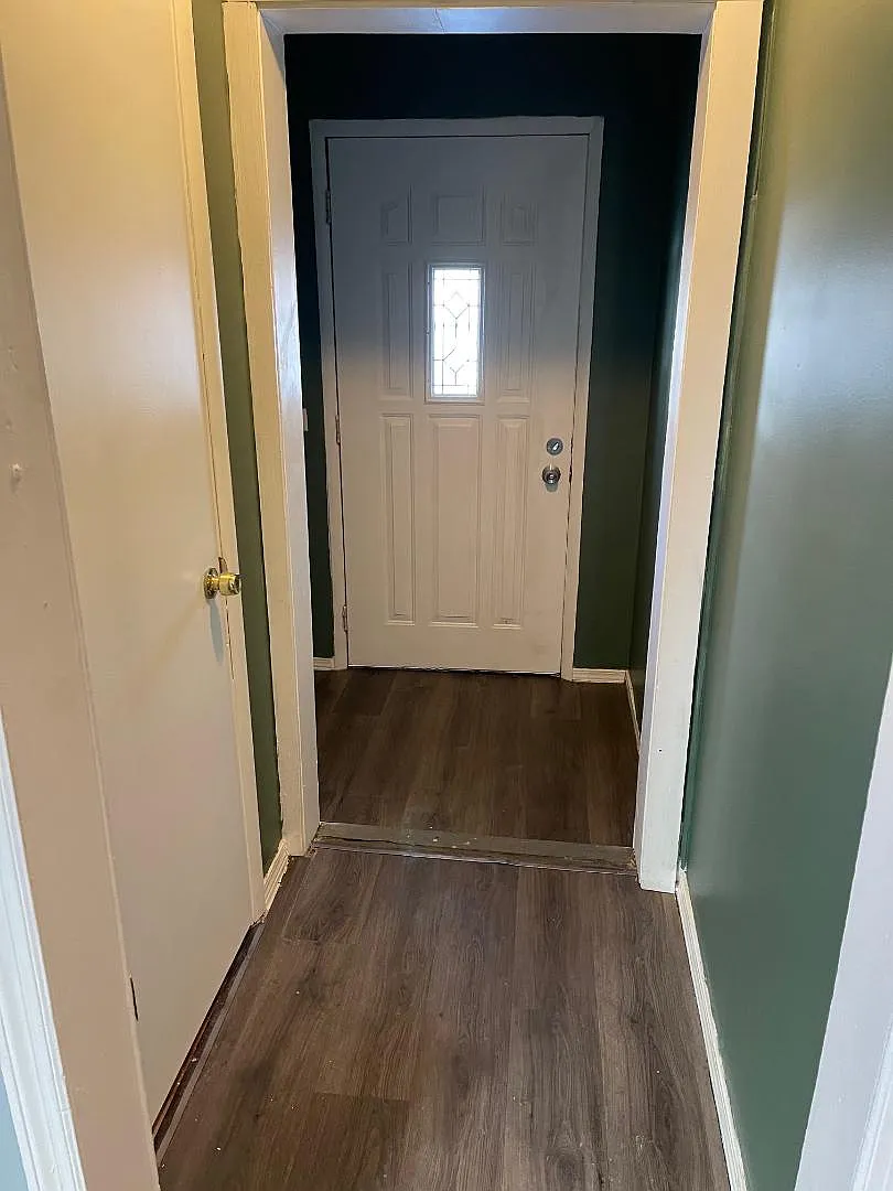 13436 S Burley Ave — Photo 2