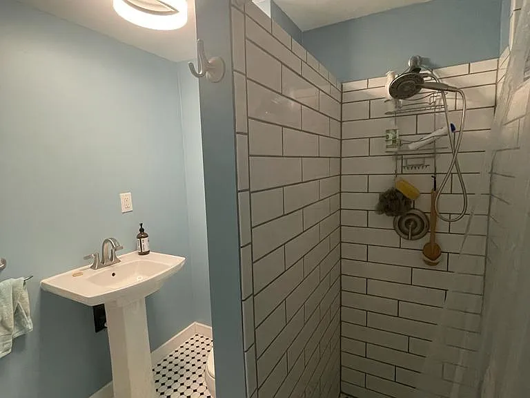 978 Kenton St — Photo 12