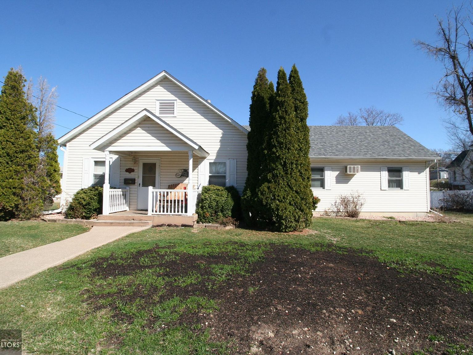 411 S 17th St Centerville Ia 52544 Zillow