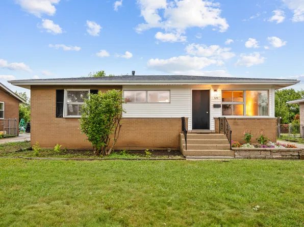 326 E Alden Dr, Addison, IL 60101
