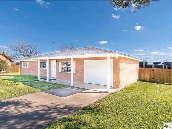 3rd image of 838 Larry Dr