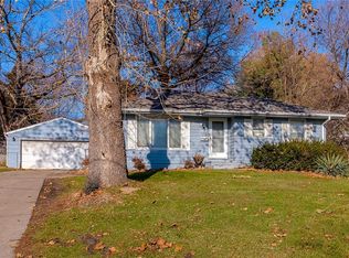 5911 Boston Ave, Des Moines, IA 50322