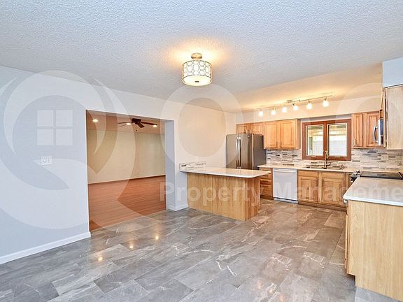 4th image of 6212 S Taylor Dr
