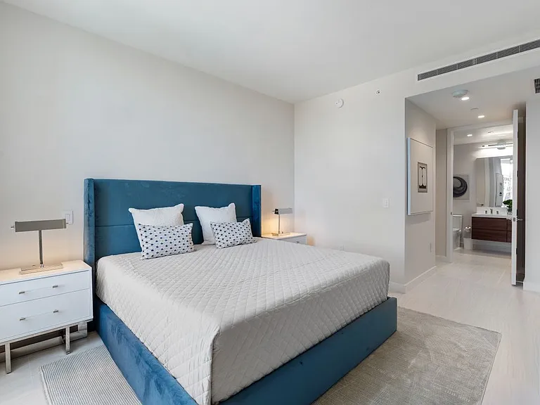 220 SE Mizner Blvd #604 — Photo 3