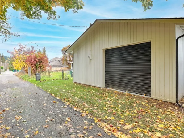 75 5th Avenue NE #C, Issaquah, WA 98027