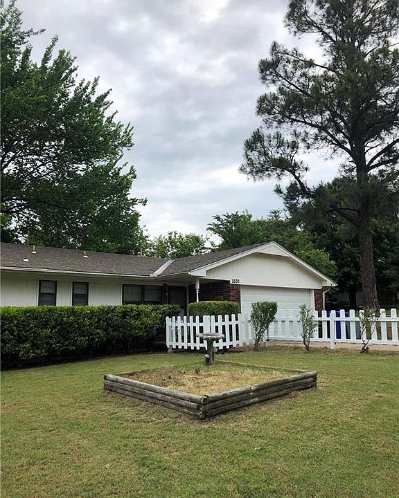 1st image of 2530 Wyandotte Way