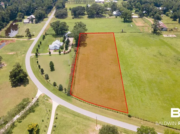 10090 Bryants Landing Rd, Stockton, AL 36579