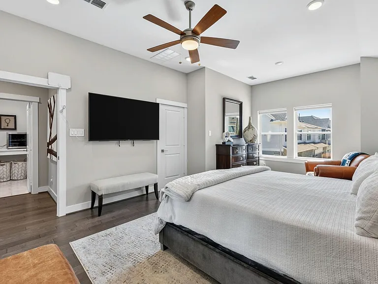 1423 Biondo Way — Photo 26