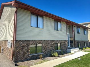 1040 S York Rd APT 1N, Bensenville, IL 60106