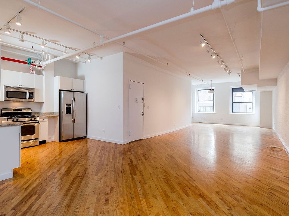 1st image of 215 W 20th St #6
