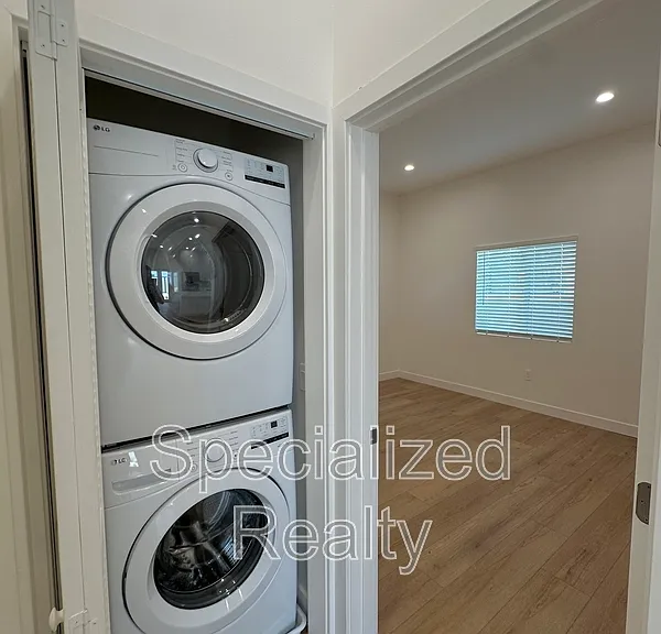 1135 Scofield Dr #A — Photo 14