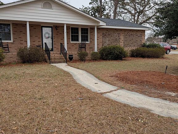 3rd image of 207 Haynes Ln