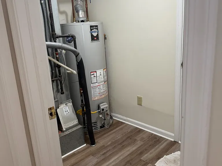 1301 Dahlia Cir — Photo 15