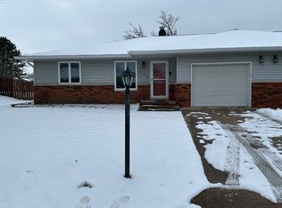 711 & 713 Crestview Dr #711, Metamora, IL 61548