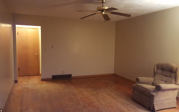 3rd image of 405 Stewart Ave